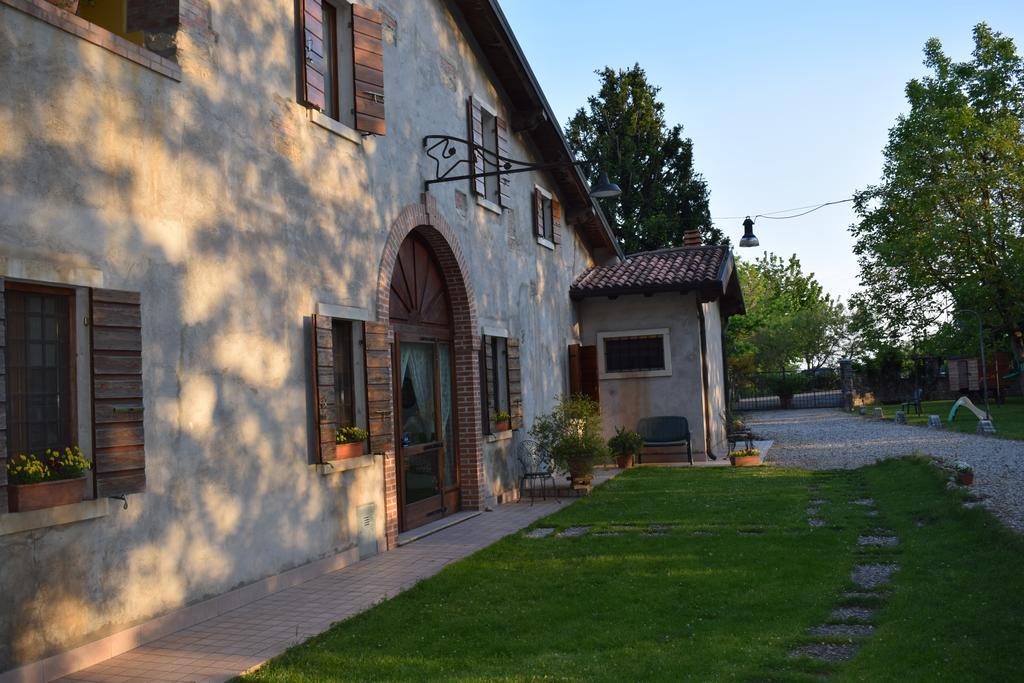 Agriturismo Fior Di Pesco Hotel Sommacampagna Kültér fotó