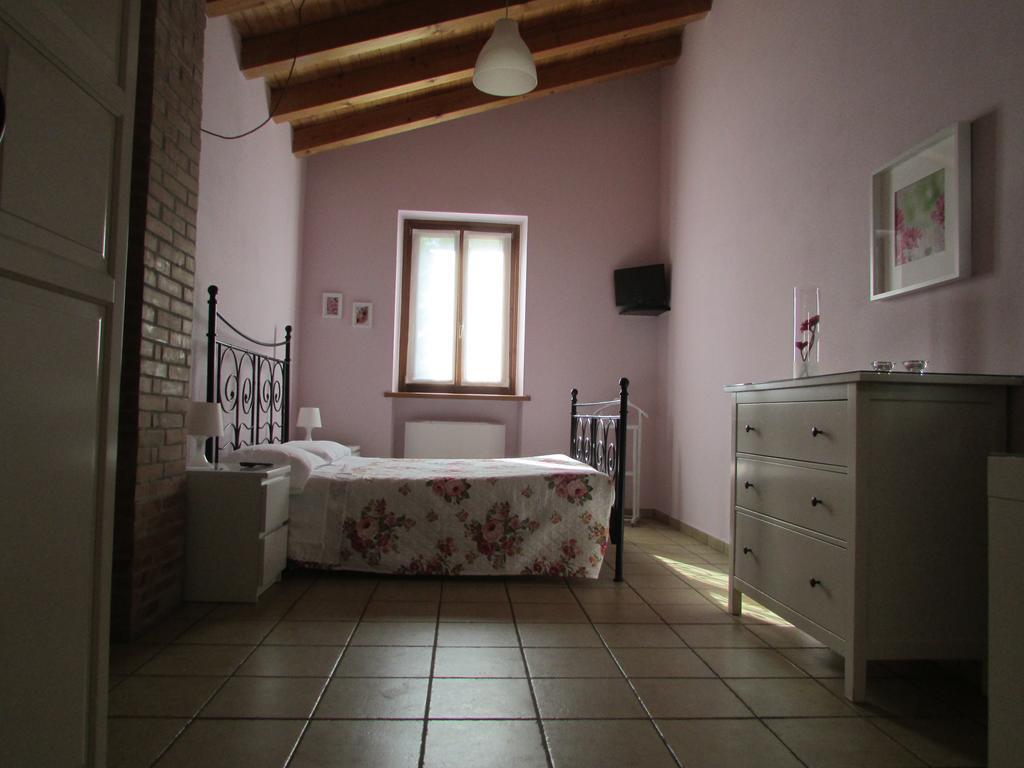 Agriturismo Fior Di Pesco Hotel Sommacampagna Kültér fotó