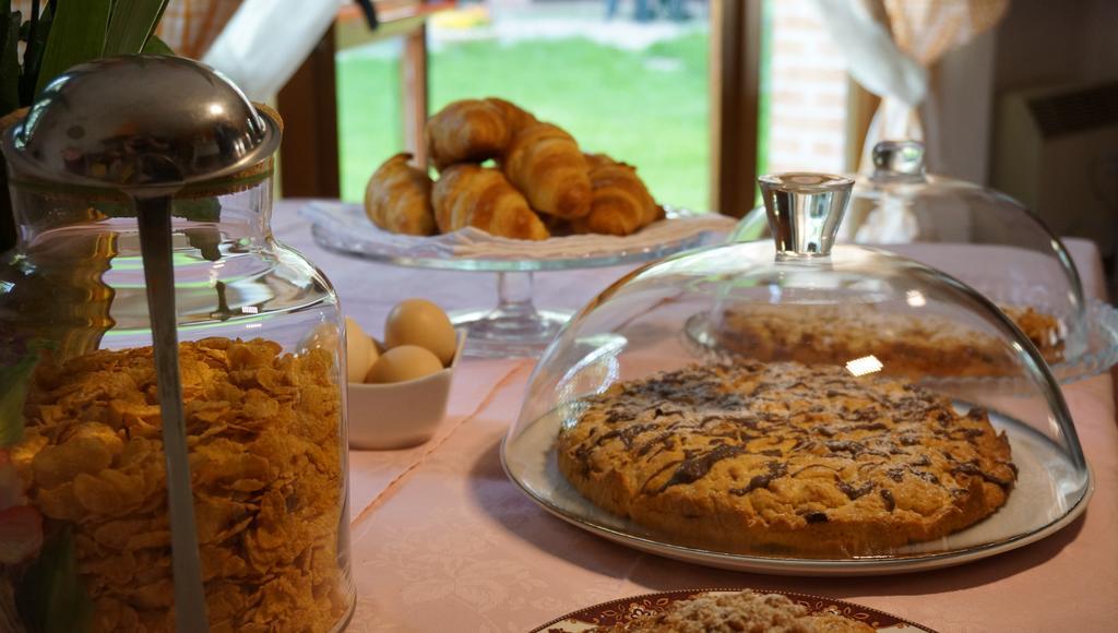 Agriturismo Fior Di Pesco Hotel Sommacampagna Kültér fotó