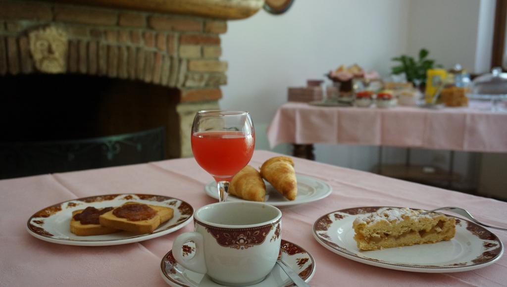 Agriturismo Fior Di Pesco Hotel Sommacampagna Kültér fotó