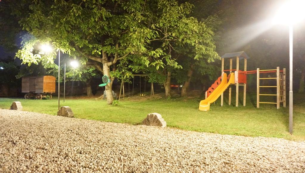 Agriturismo Fior Di Pesco Hotel Sommacampagna Kültér fotó
