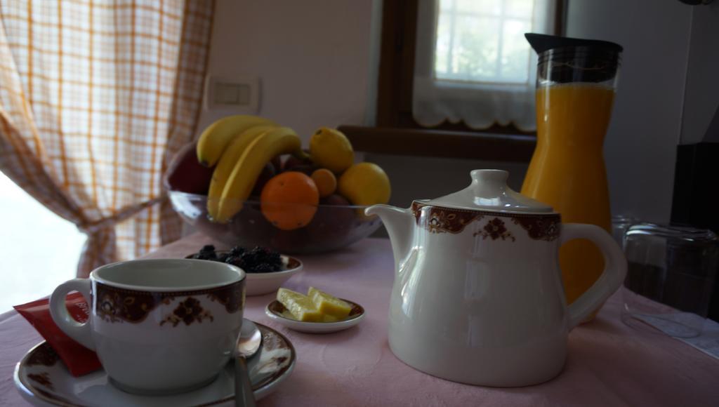 Agriturismo Fior Di Pesco Hotel Sommacampagna Kültér fotó